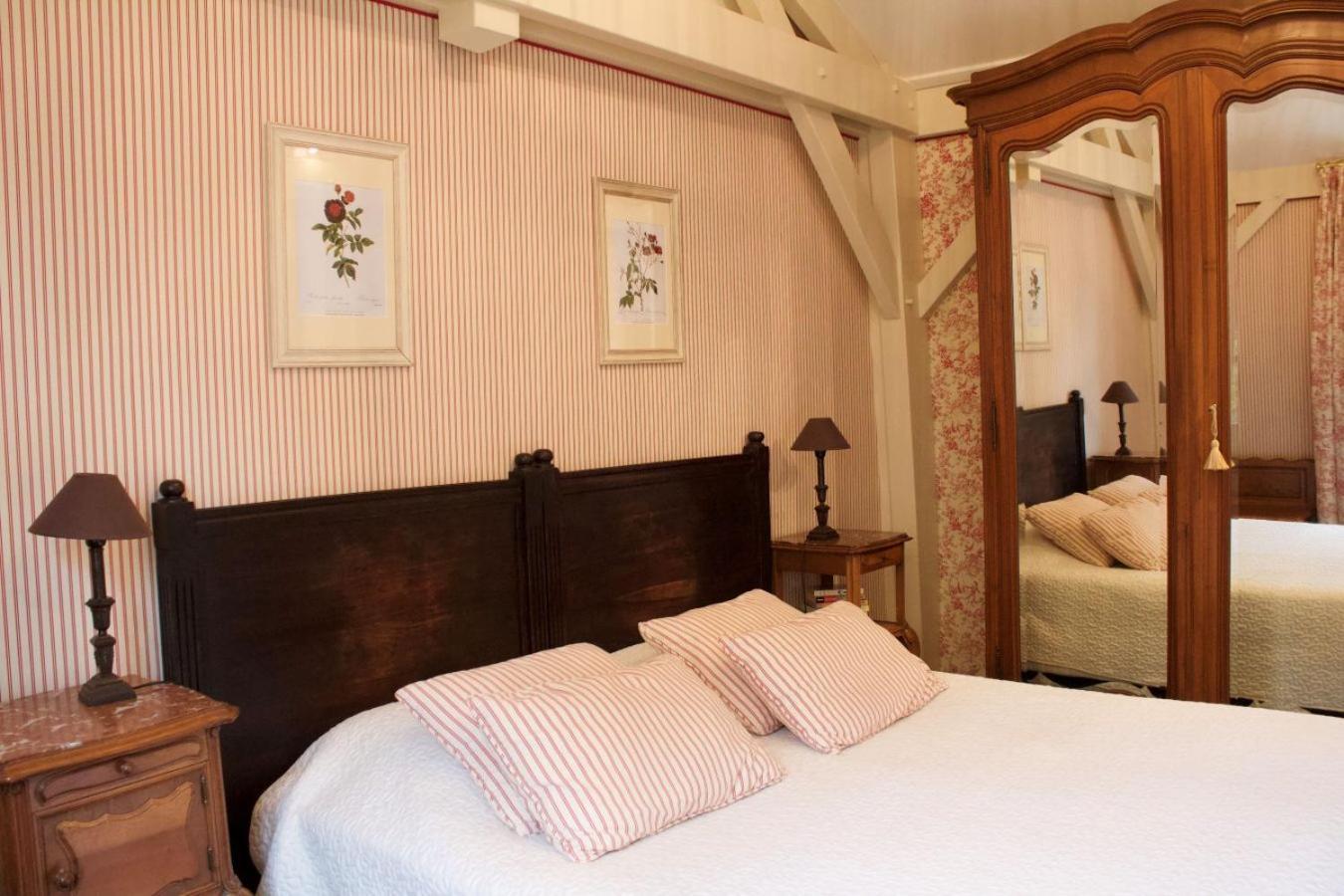 Hotel Diderot Шинон Экстерьер фото