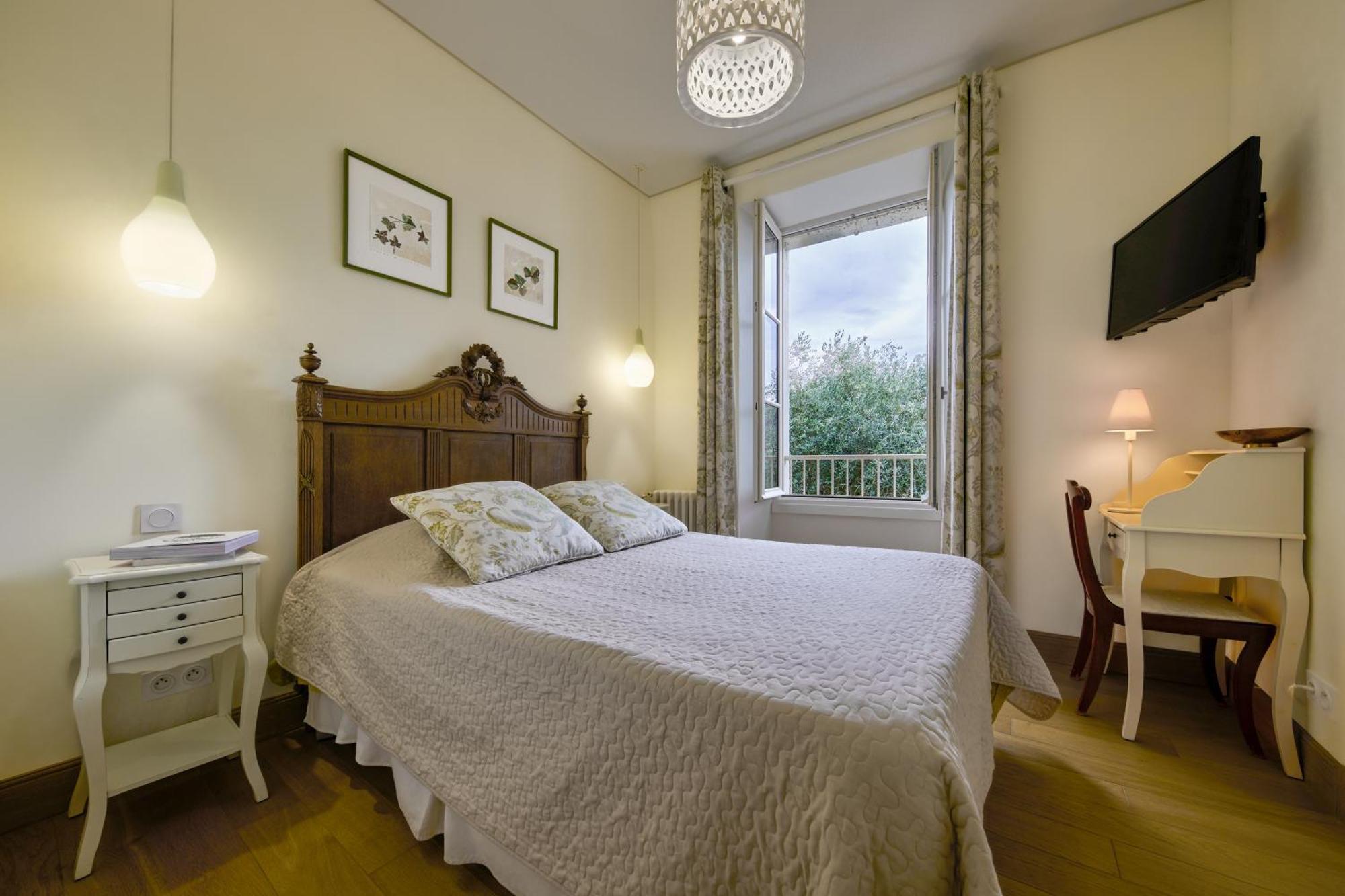 Hotel Diderot Шинон Экстерьер фото