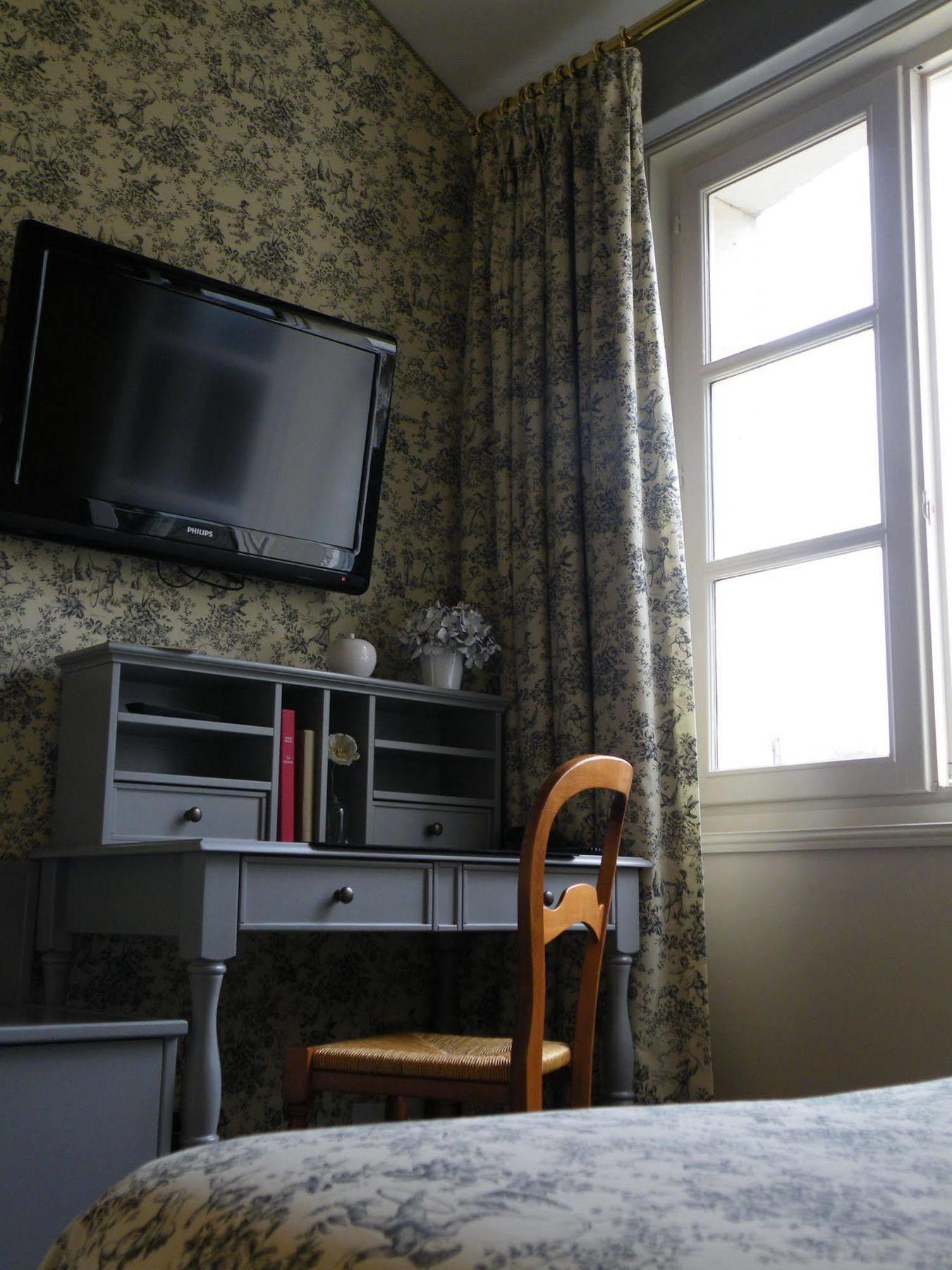 Hotel Diderot Шинон Экстерьер фото